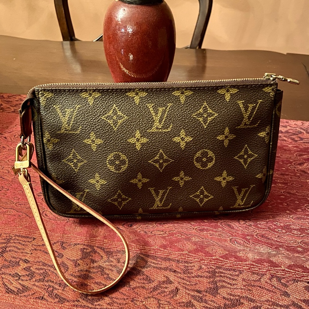 Louis Vuitton Accessories Pouchette